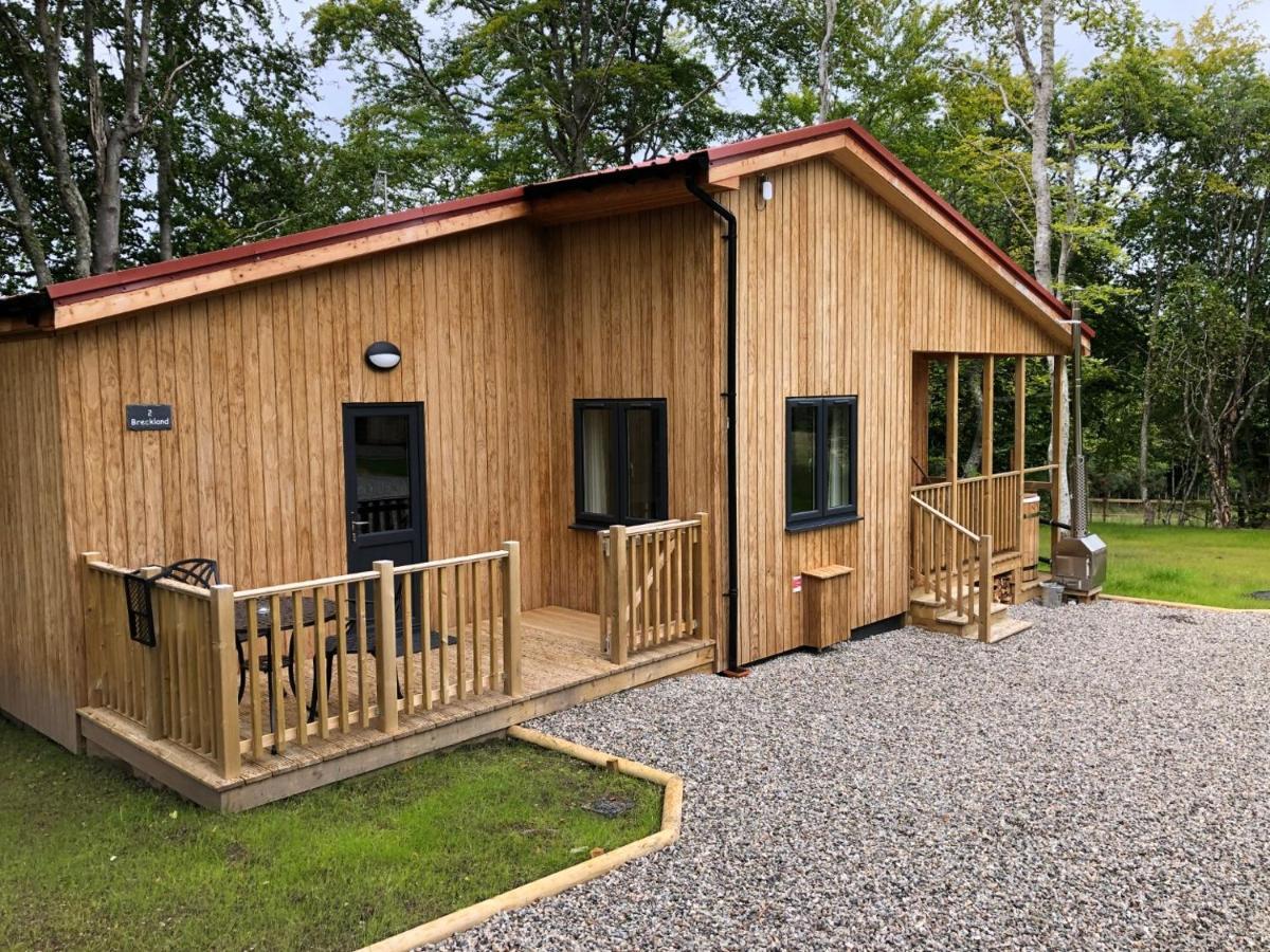 Breckland Lodge 2 With Hot Tub Belladrum المظهر الخارجي الصورة
